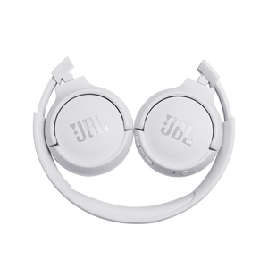 JBL Tune 500BT - White - Wireless on-ear headphones - Detailshot 2