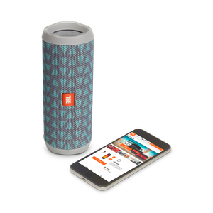 JBL Flip 4 Special Edition - Trio - A full-featured waterproof portable Bluetooth speaker with surprisingly powerful sound. - Detailshot 2