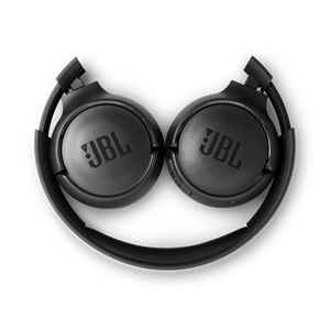 JBL Tune 500BT - Black - Wireless on-ear headphones - Detailshot 2