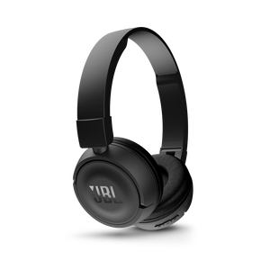JBL T450BT - Black - Wireless on-ear headphones - Detailshot 2