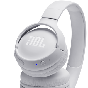JBL Tune 560BT - White - Wireless on-ear headphones - Detailshot 3