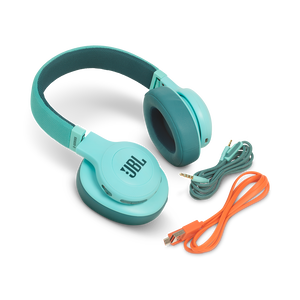JBL E55BT - Teal - Wireless over-ear headphones - Detailshot 5